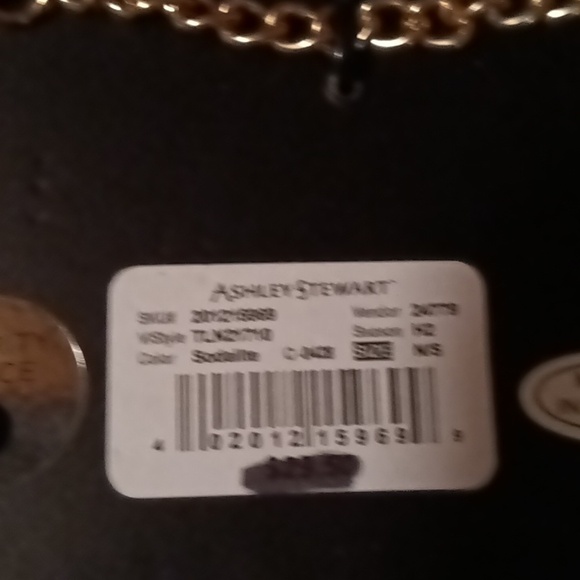 Jewelry - Picture 2 of 4